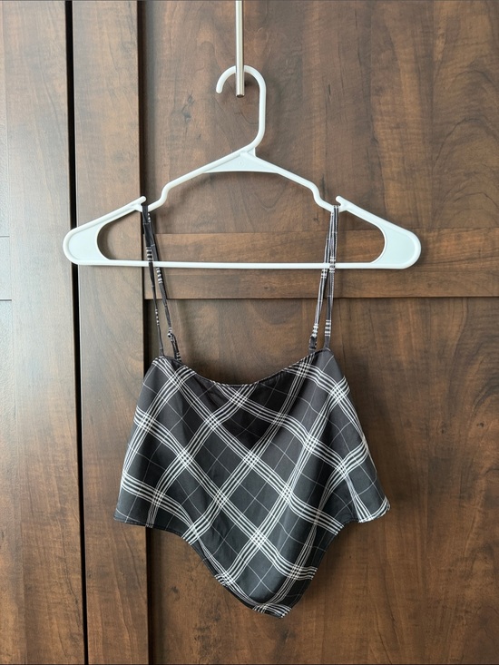 H&M Tops - H&M Black and White Plaid Handkerchief Cami Tank